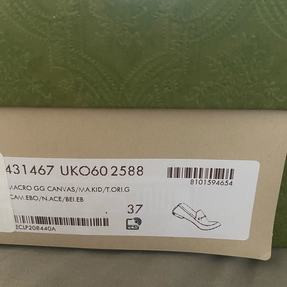 ✨SOLD✨ 100% AUTHENTIC GUCCI Women's Jordaan jumbo GG loafer - Picture 3 of 5